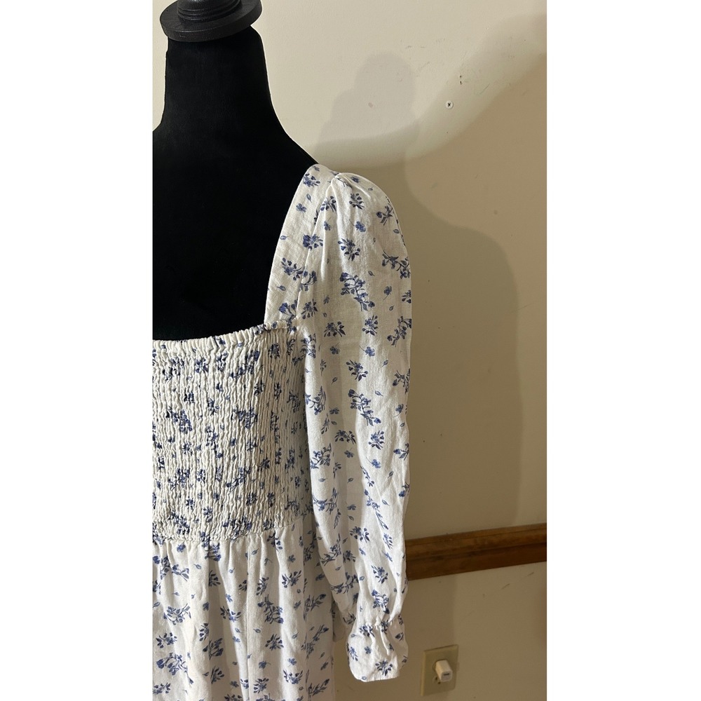 House of Harlow 1960 Floral Smocked Midi Dress Womens Large White Blue Excellent - Picture 9 of 9